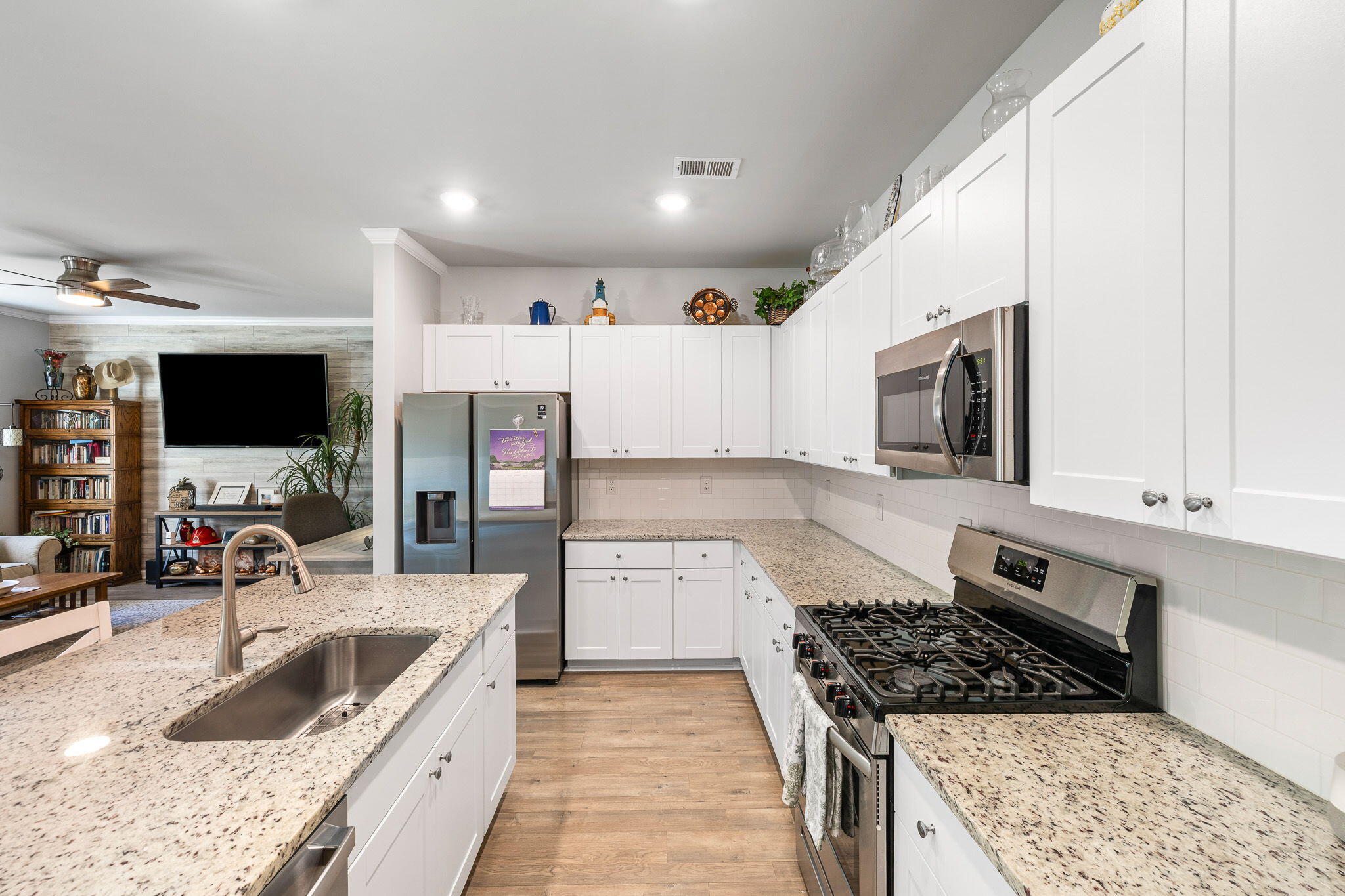 313 Squire Pope Road