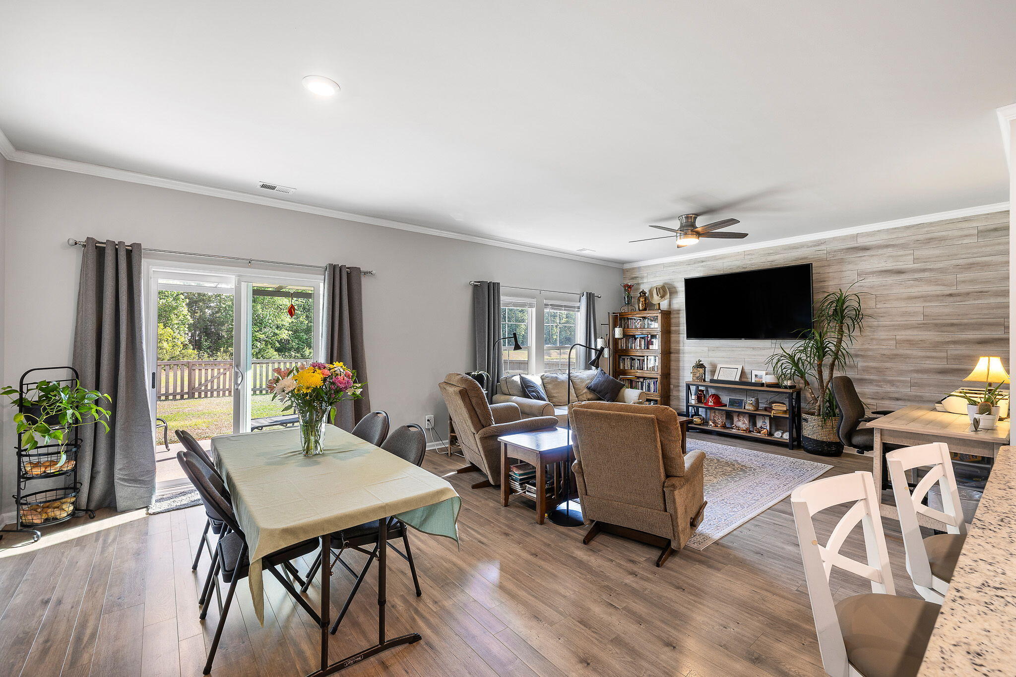 313 Squire Pope Road