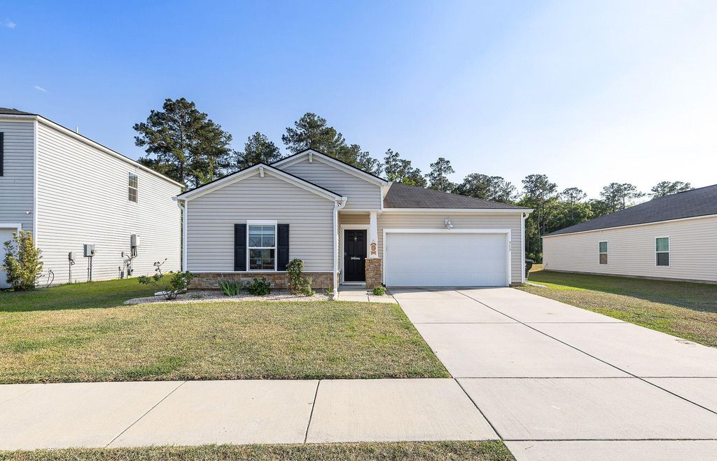 Photo of 313 Squire Pope Road, Summerville, SC 29486 (MLS # 26011782)