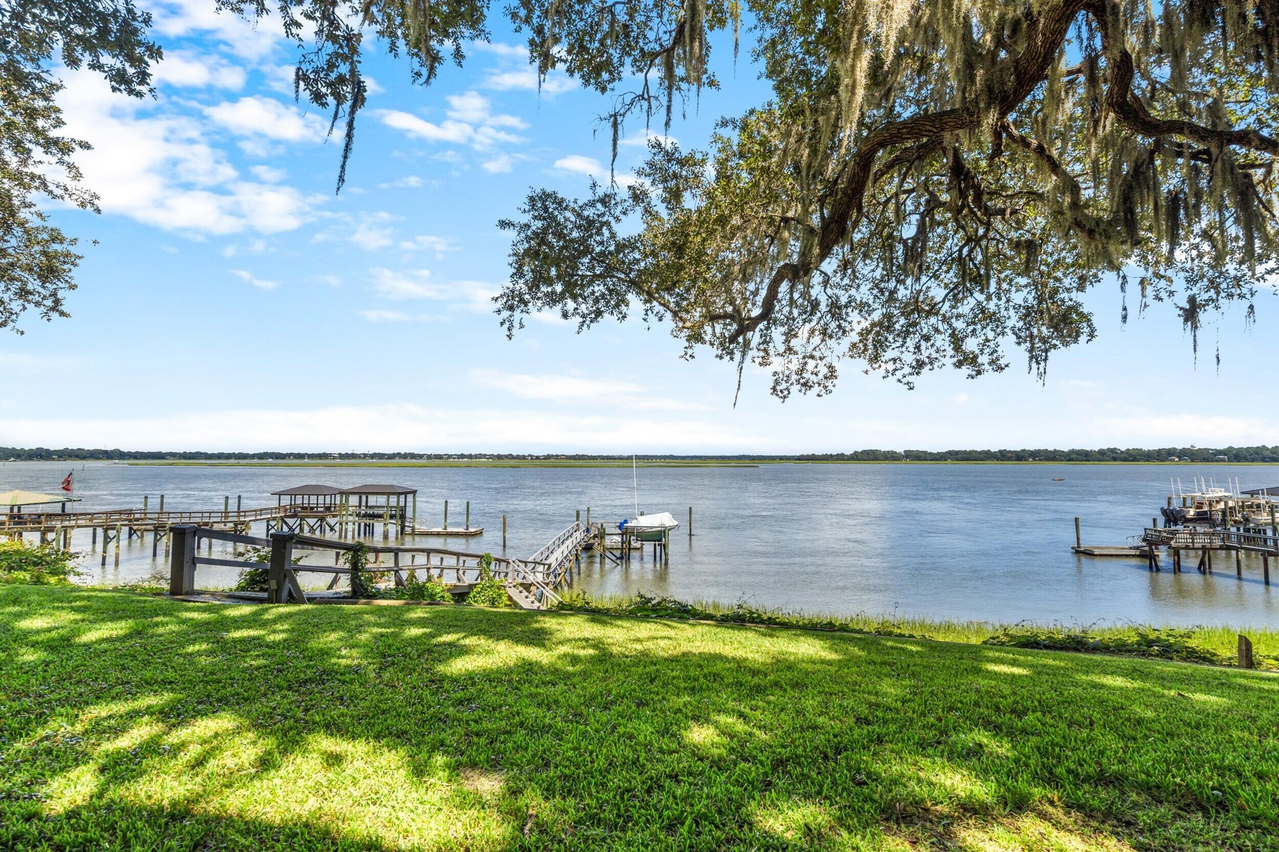 122 Spanish Point Drive