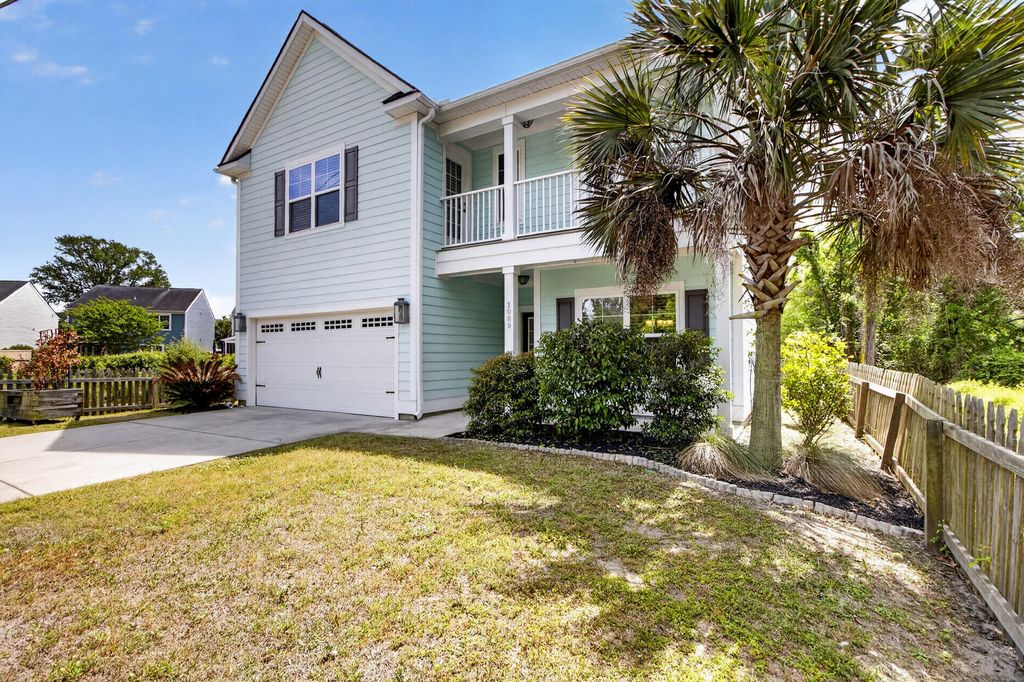 Photo of 1089 Fort Johnson Road, Charleston, SC 29412 (MLS # 26011007)