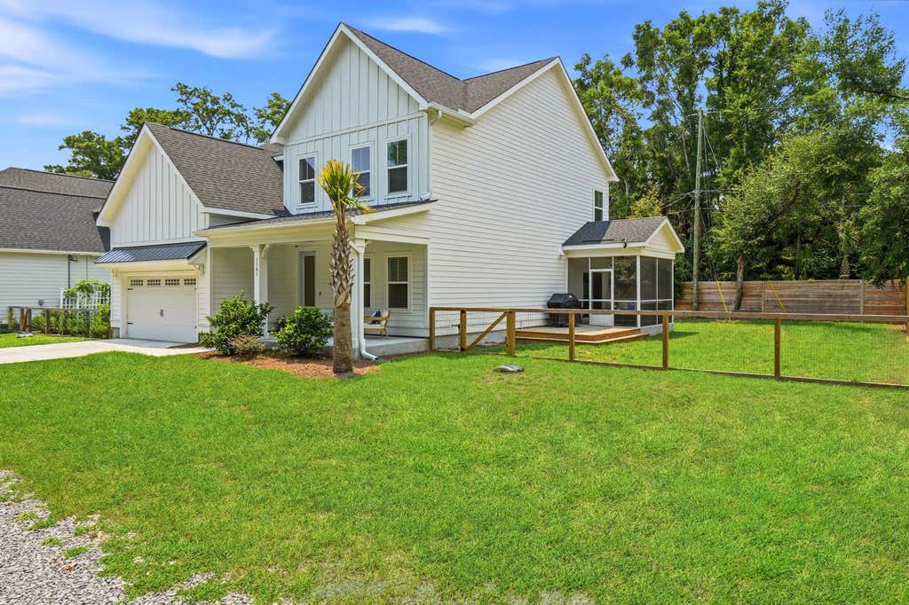 Photo of 1105 Quiet Road, Mount Pleasant, SC 29464 (MLS # 26021705)