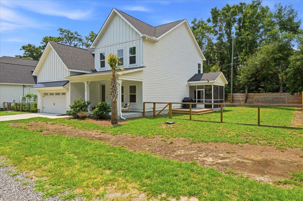 Photo of 1105 Quiet Road, Mount Pleasant, SC 29464 (MLS # 26021705)