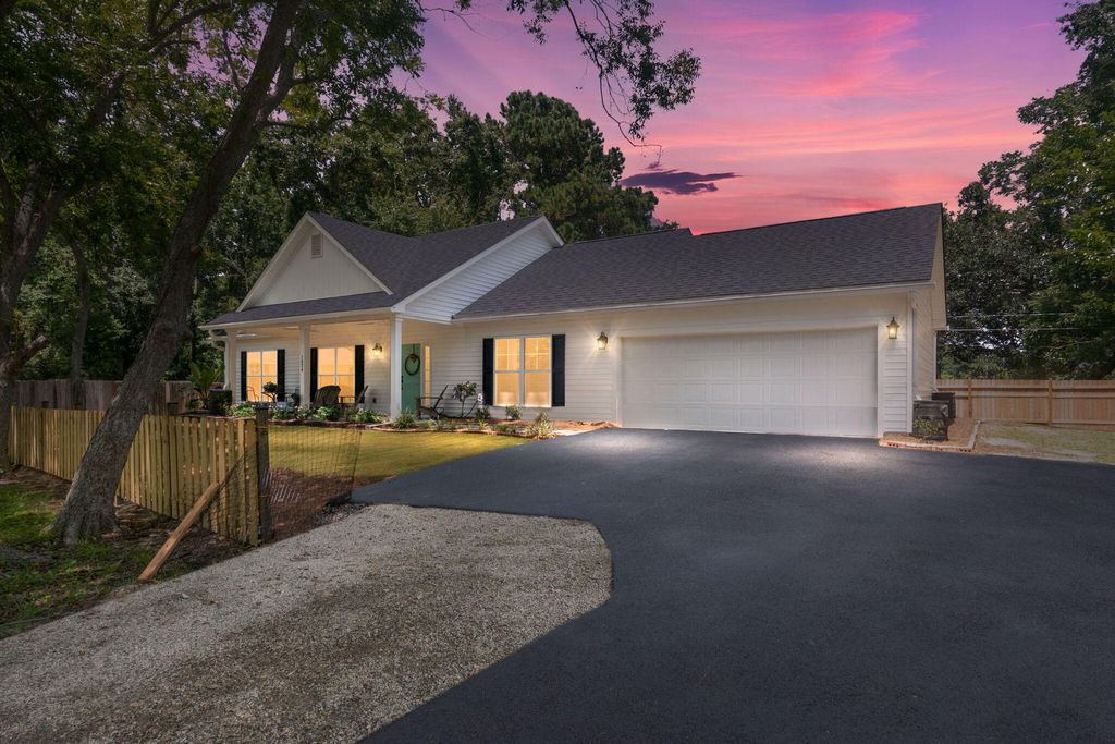 Photo of 1024 Greenhill Road, Charleston, SC 29412 (MLS # 25020084)