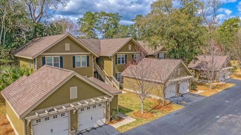 A home in North Charleston