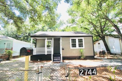 A home in North Charleston