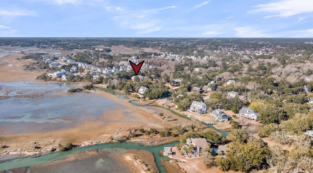 Photo of 1527 Macoma Drive, Mount Pleasant, SC 29466 (MLS # 26003533)