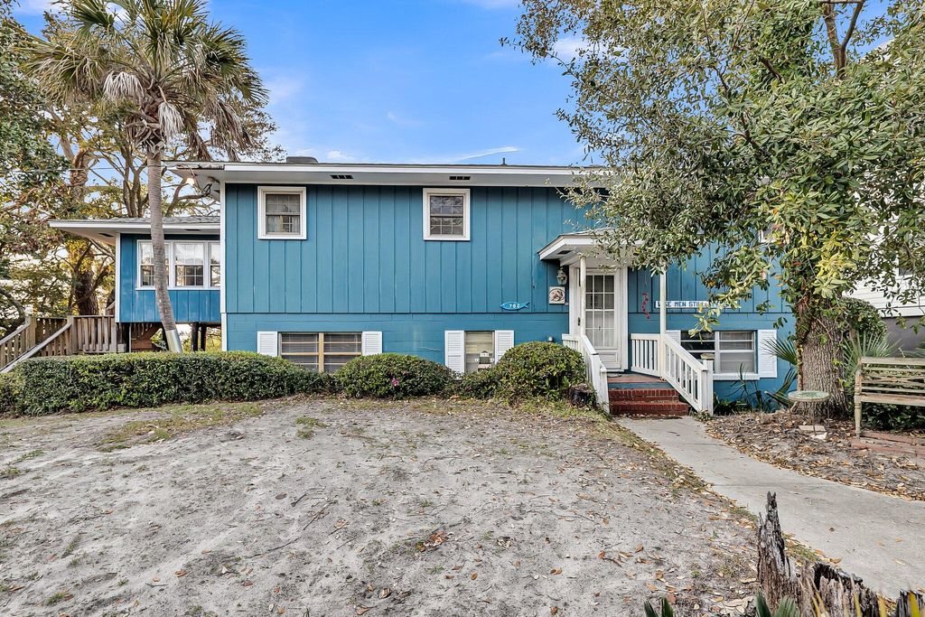 Photo of 702 E Erie Avenue, Folly Beach, SC 29439 (MLS # 25007407)