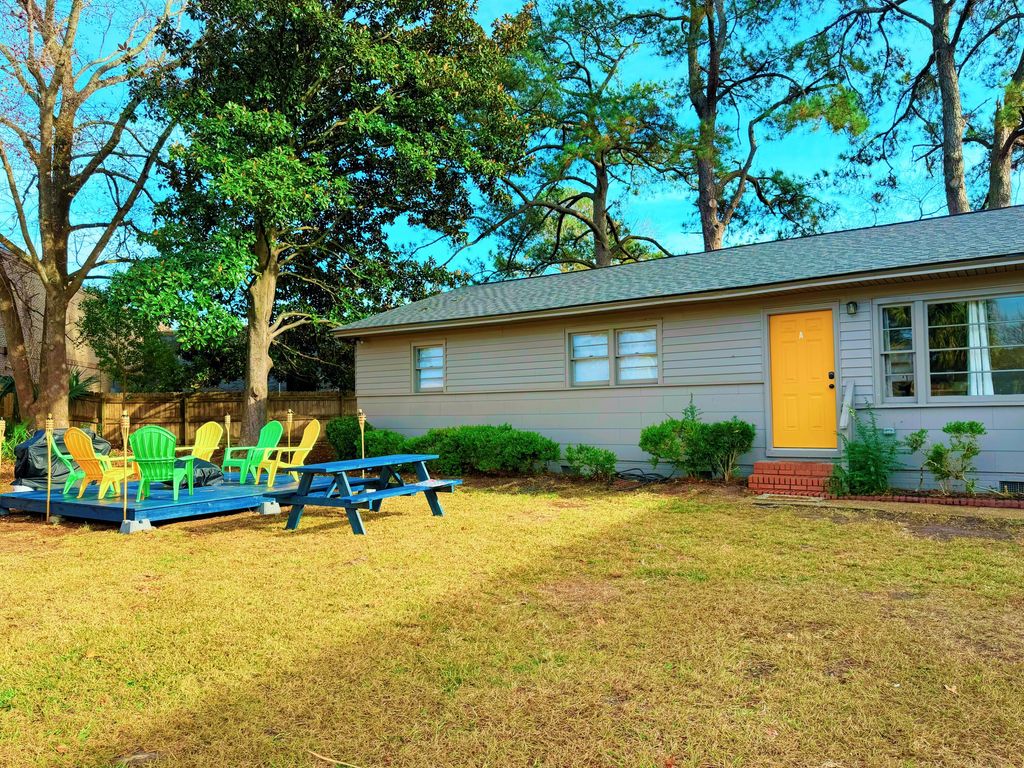 Photo of 621 Skylark Drive, Charleston, SC 29407 (MLS # 26010991)