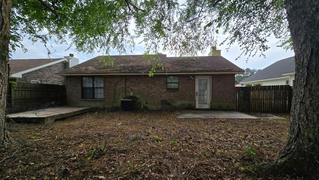 Photo of 1104 Douglas Wayne Road, Summerville, SC 29486 (MLS # 26014289)