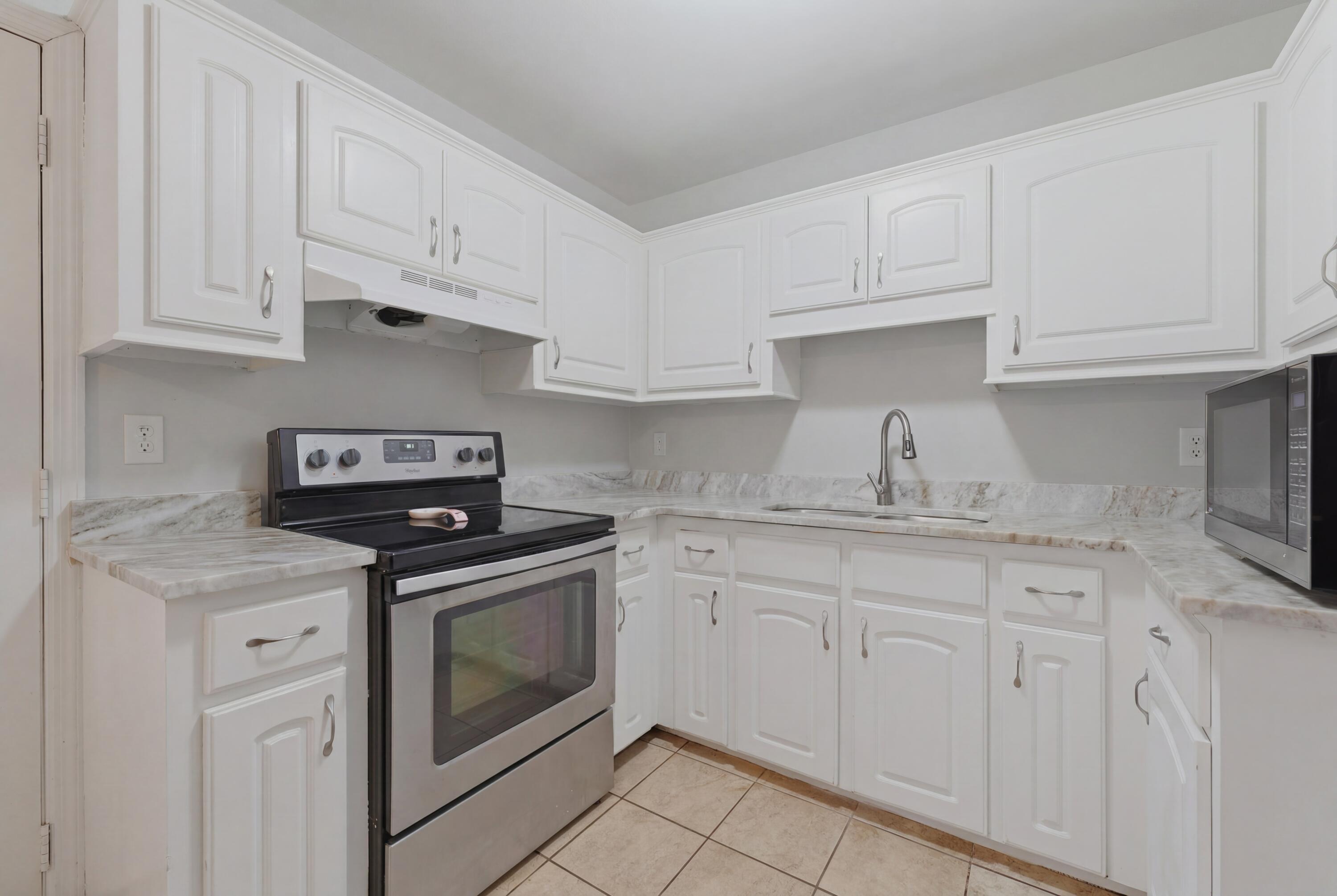 7914 Ebony Court