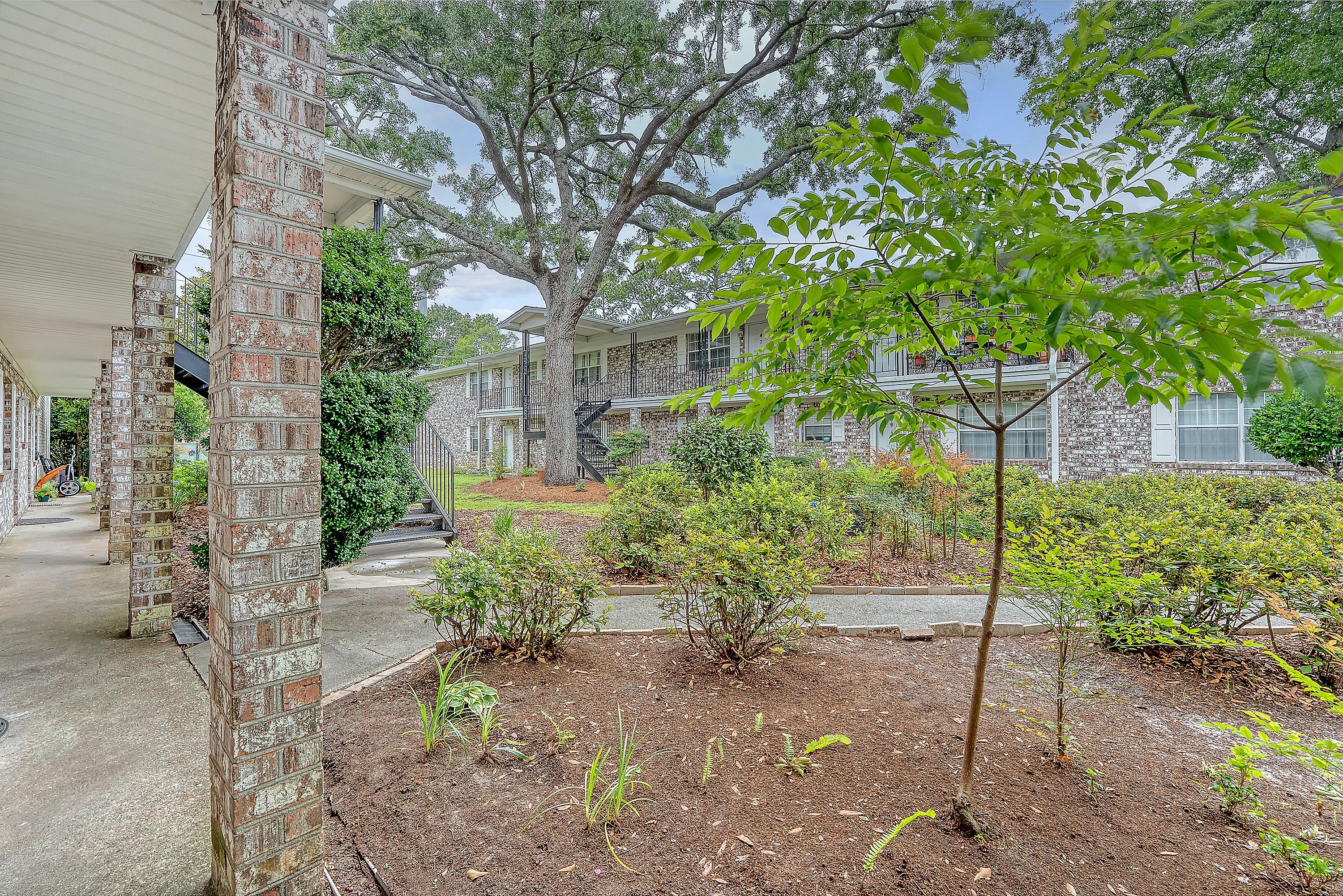 516 Arlington Drive B4