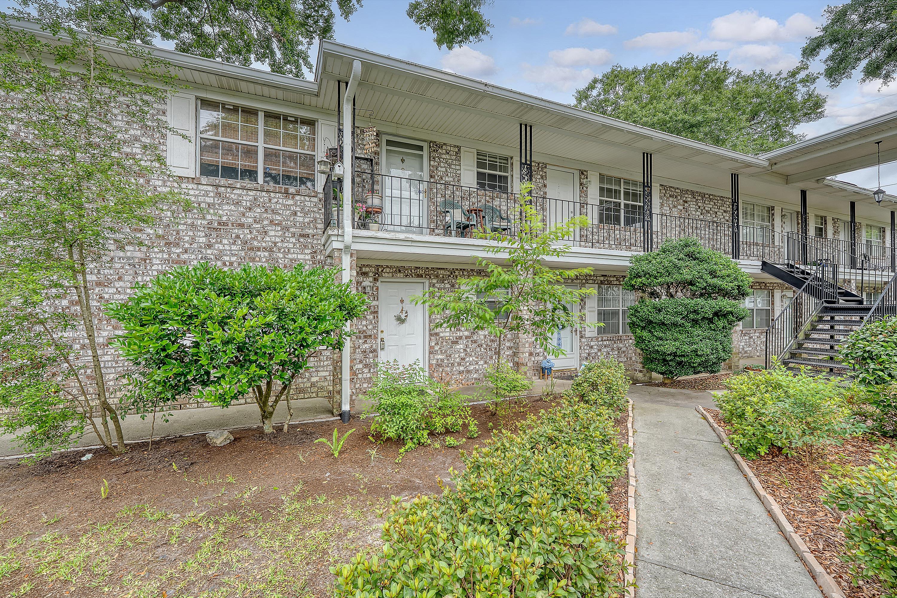 516 Arlington Drive B4