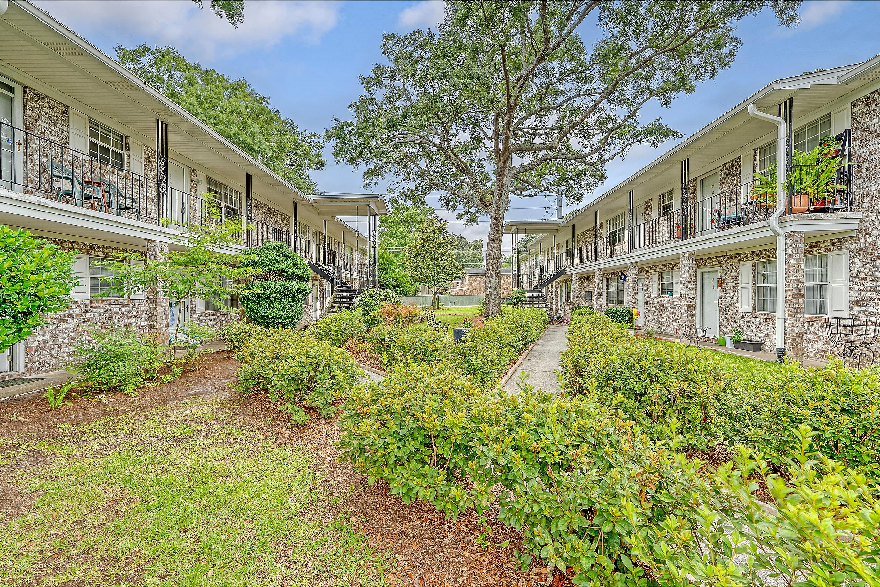516 Arlington Drive B4