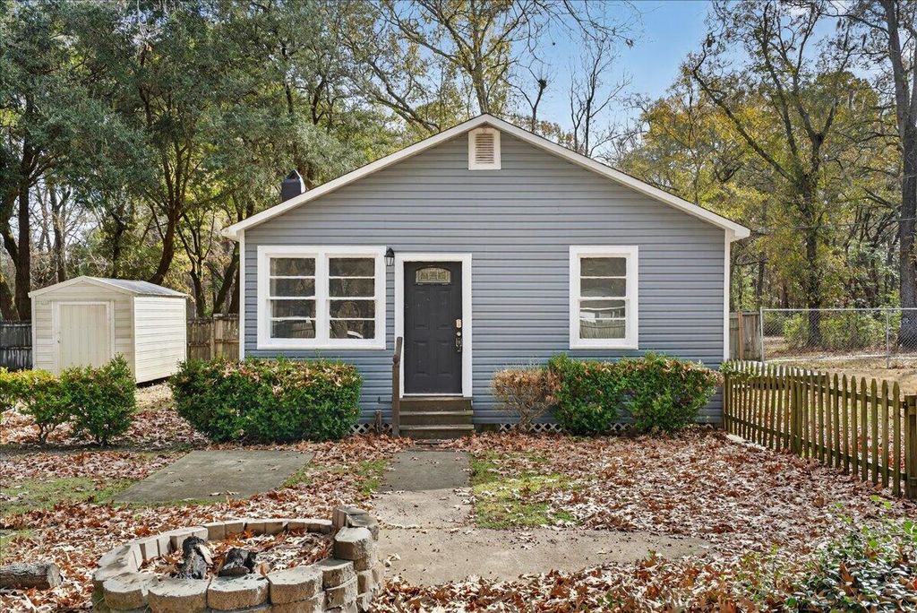 Photo of 2004 Valnore Road, Johns Island, SC 29455 (MLS # 25032880)