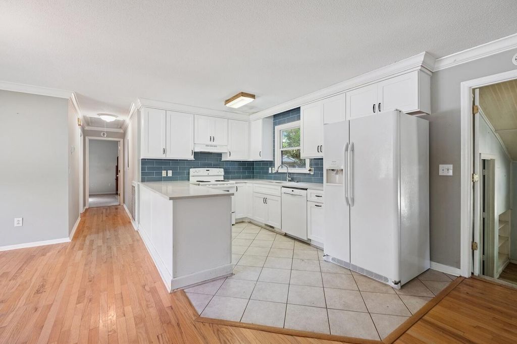 Photo of 19 Joyce Avenue, Mount Pleasant, SC 29464 (MLS # 25028423)