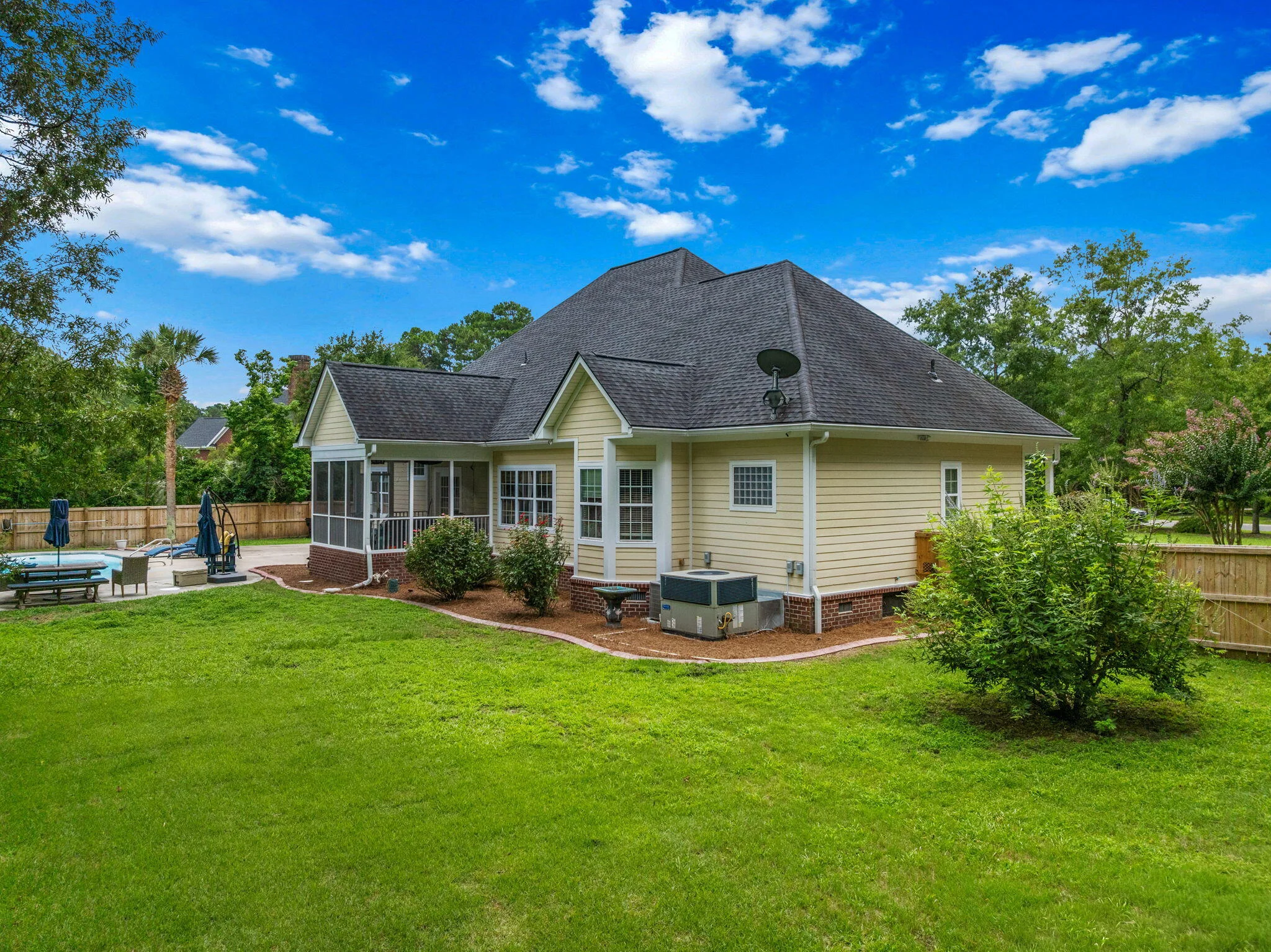 1019 Englewood Court