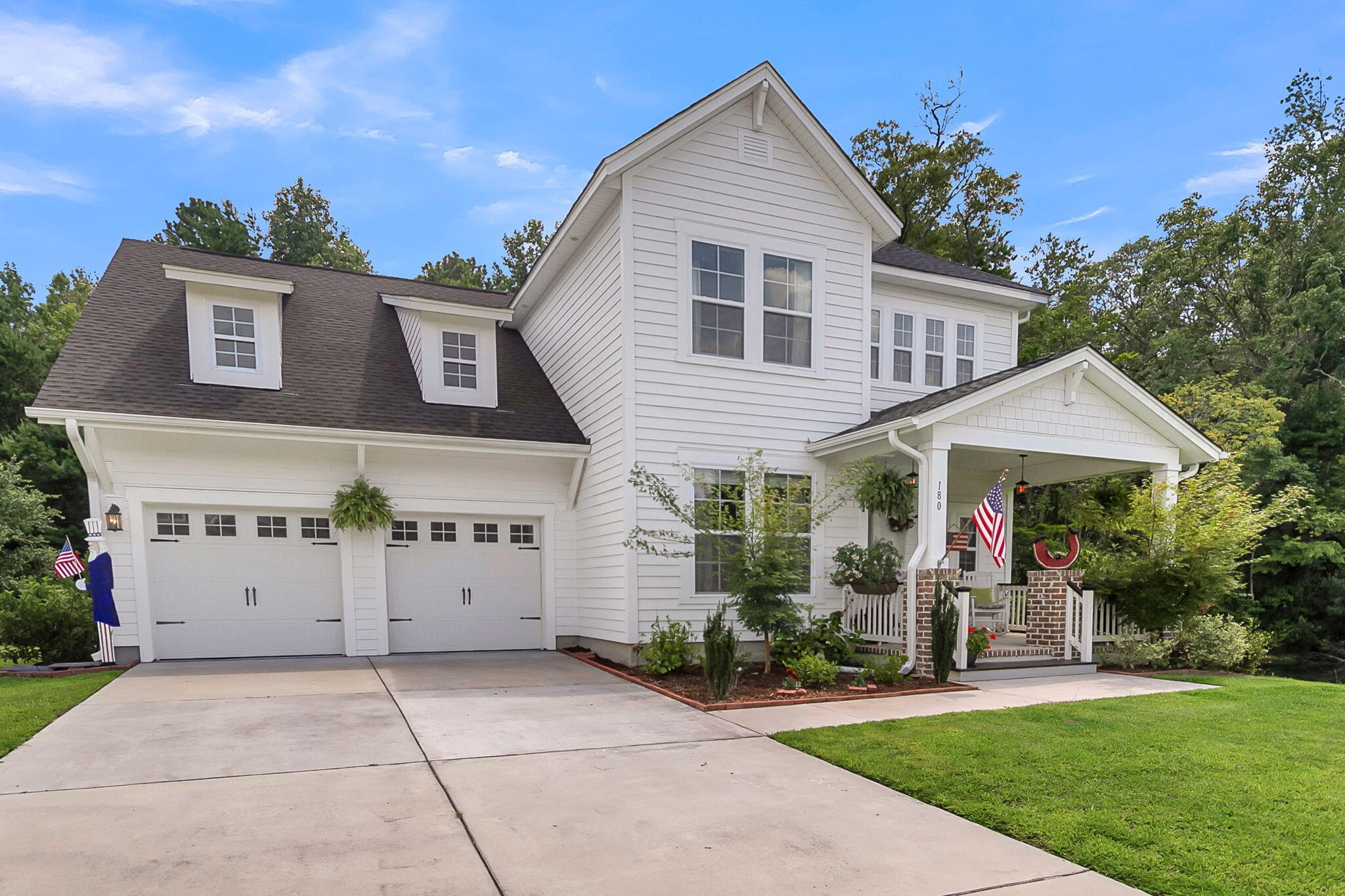 View Summerville, SC 29485 house