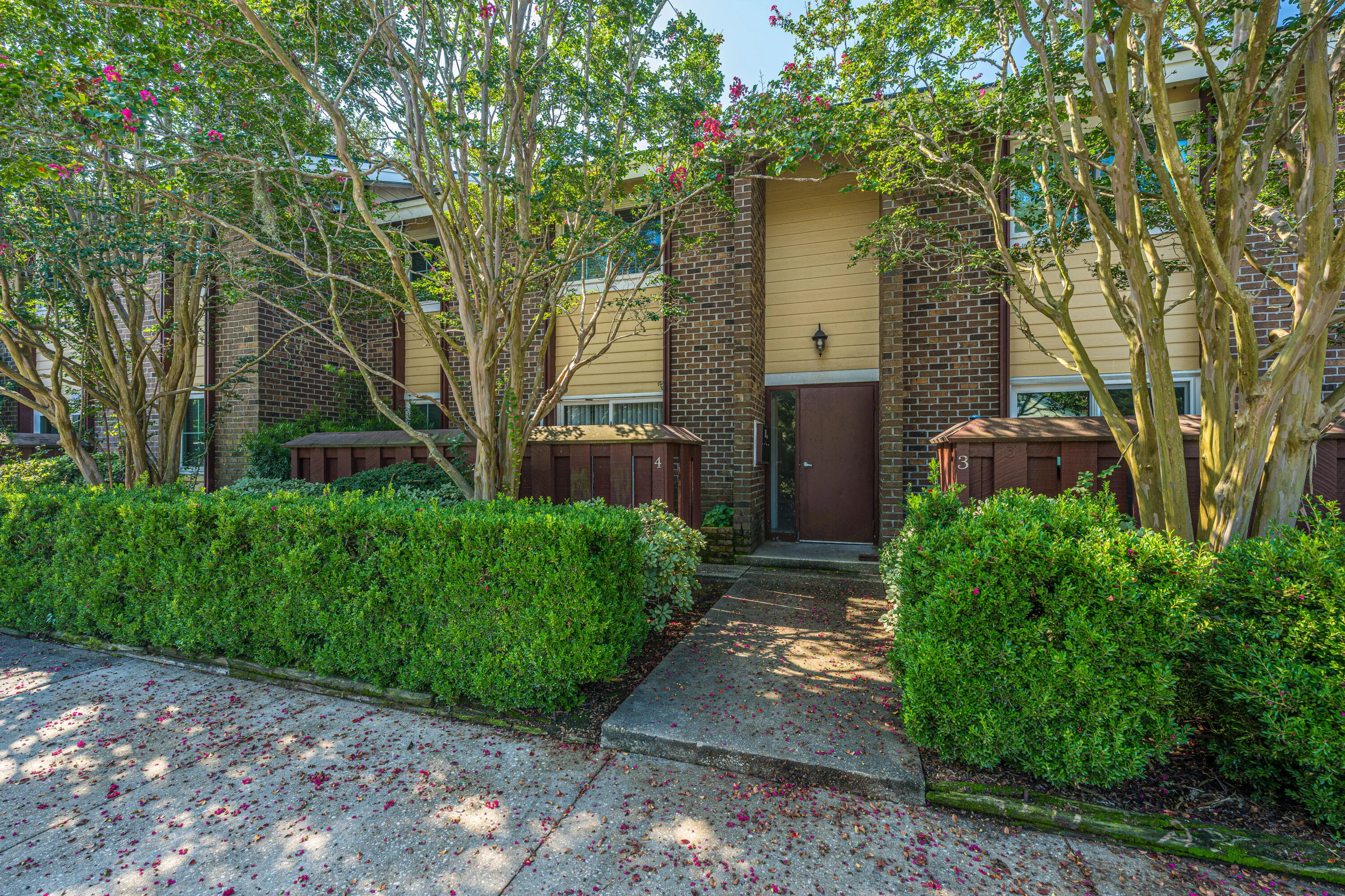 753 Ashdale Drive Unit Apt 4