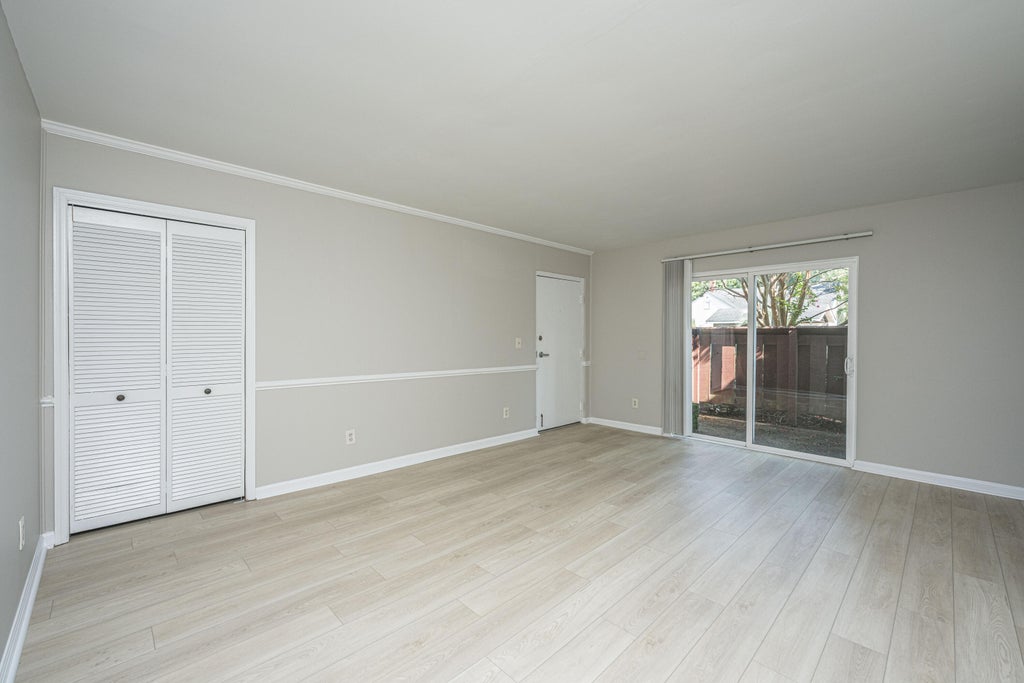 Photo of 753 Ashdale Drive #Apt 4, Charleston, SC 29407 (MLS # 26023672)