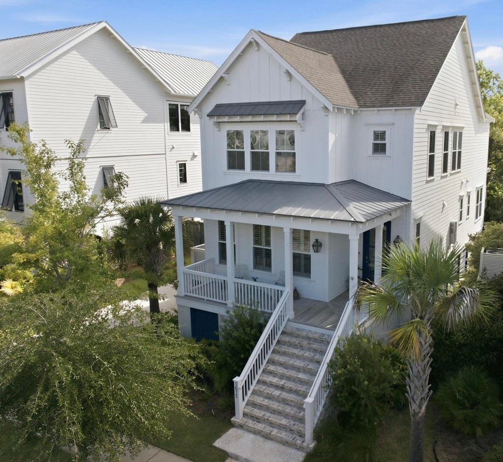 Photo of 1675 Pierce Street, Charleston, SC 29492 (MLS # 26025286)