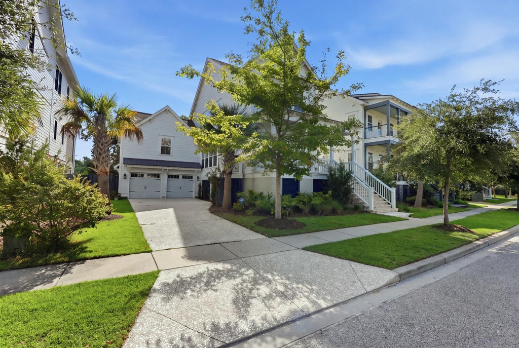 Photo of 1675 Pierce Street, Charleston, SC 29492 (MLS # 26025286)