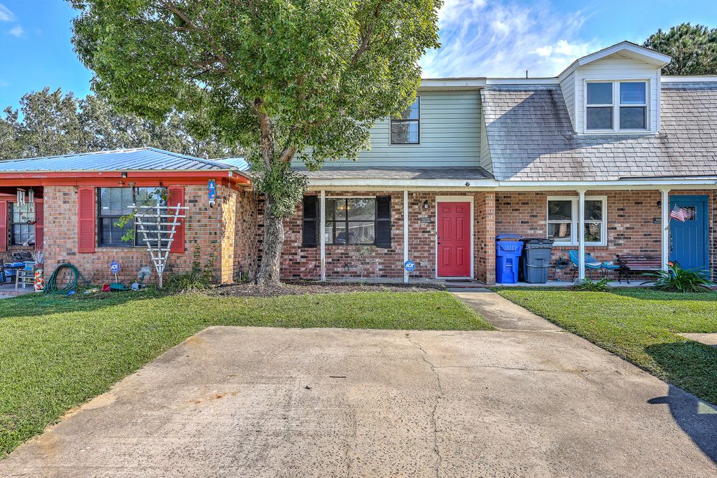 Photo of 5039 Popperdam Creek Drive, North Charleston, SC 29418 (MLS # 25026842)