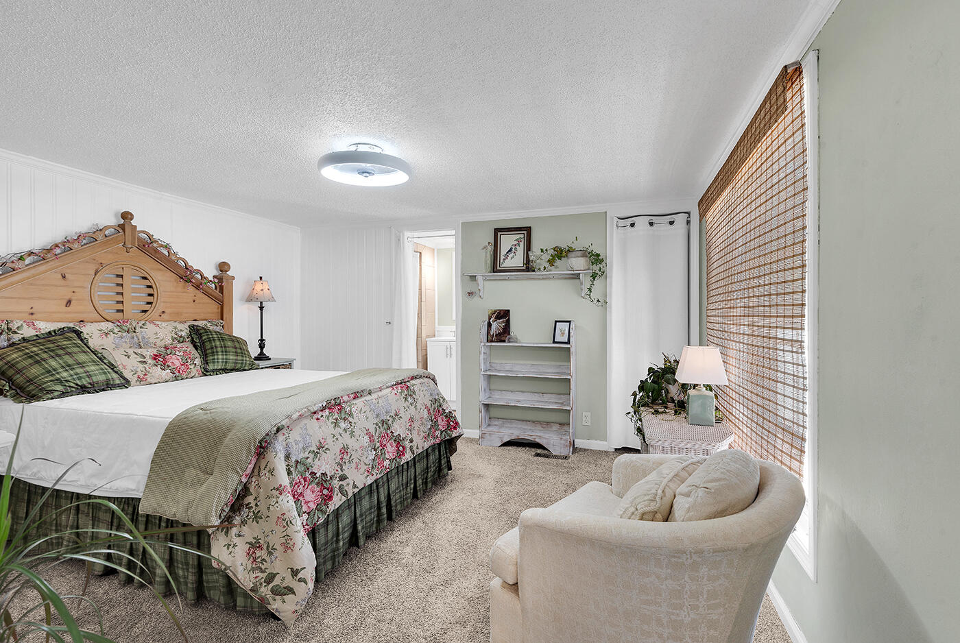 2729 Libra Drive