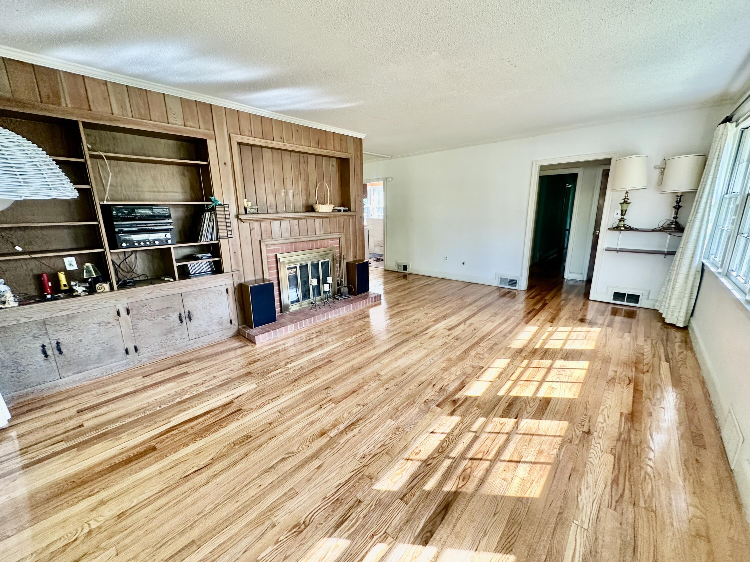 238 Club Acres Boulevard