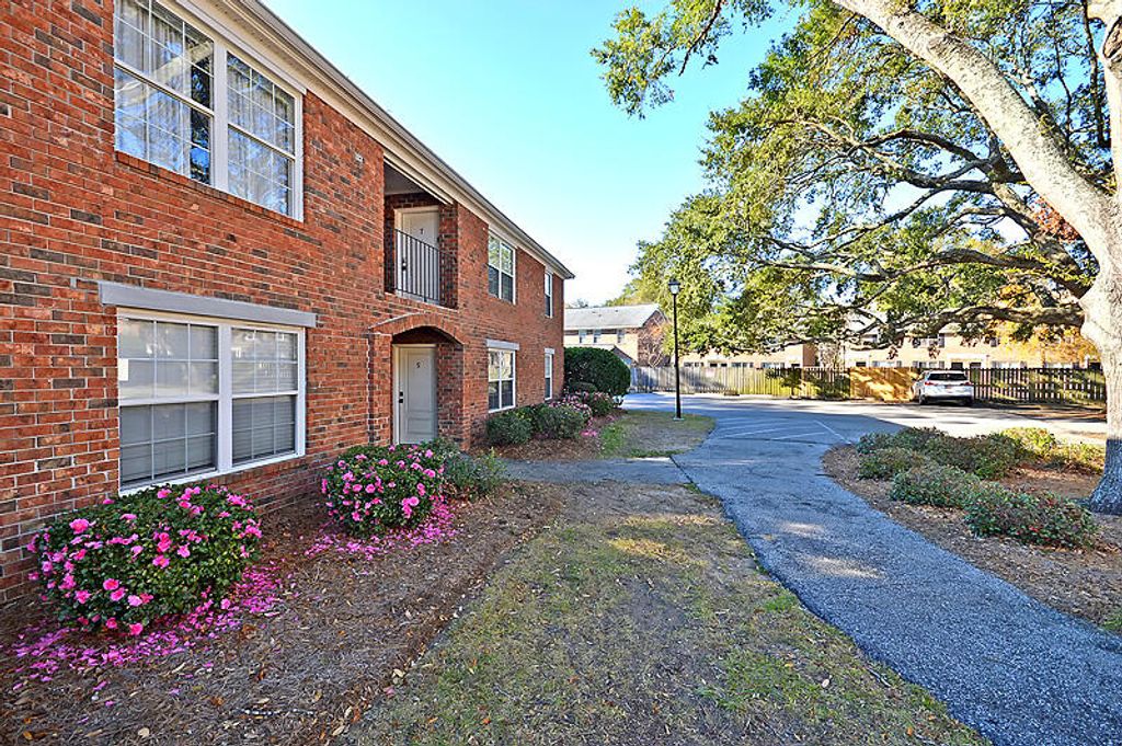 Photo of 1240 Fairmont Avenue #7, Mount Pleasant, SC 29464 (MLS # 26001560)