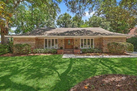 Photo of 910 Regatta Road, Charleston, SC 29412 (MLS # 26018505)