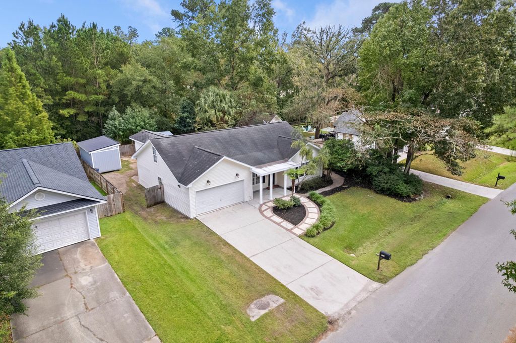 Photo of 714 Ponderosa Drive, Charleston, SC 29414 (MLS # 25027171)