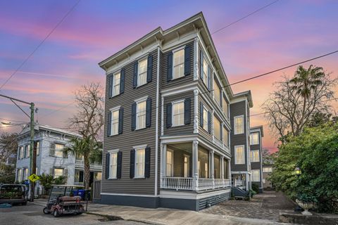 Photo of 20 Limehouse Street #D, Charleston, SC 29401 (MLS # 26006377)