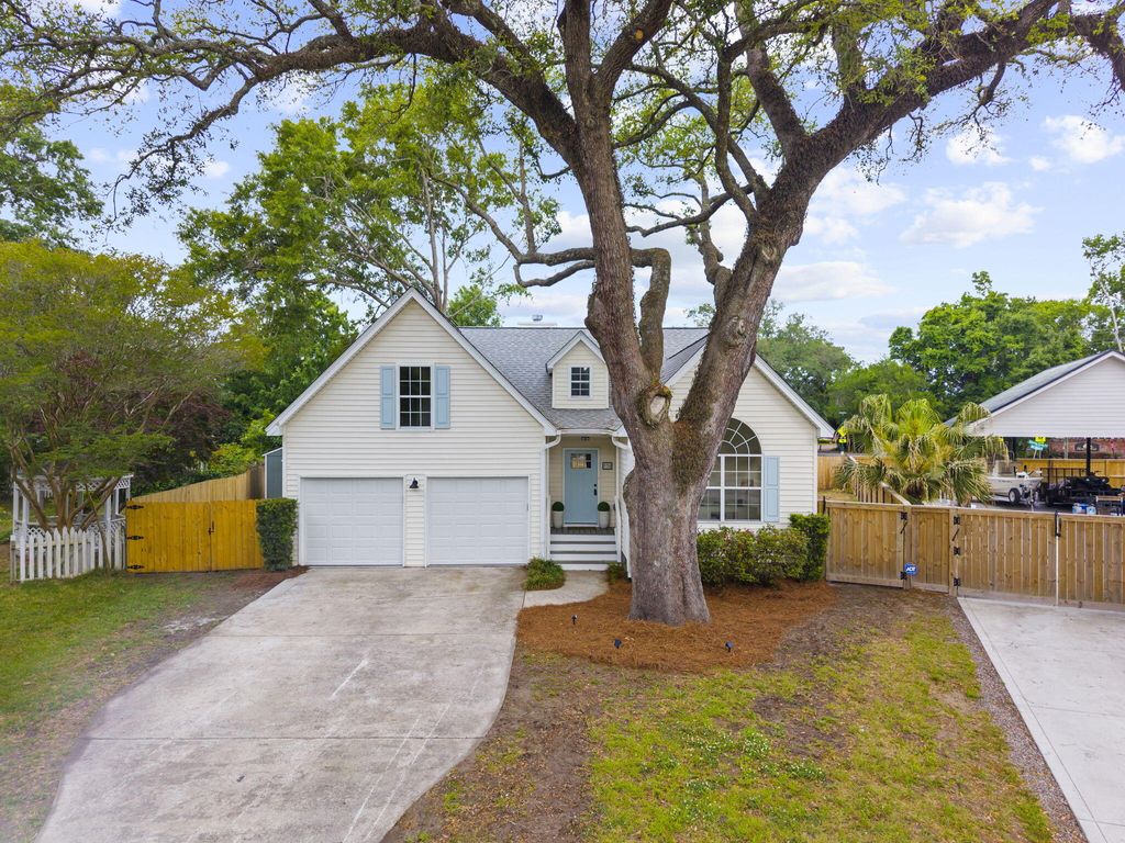 Photo of 930 Billfish Court, Charleston, SC 29412 (MLS # 26012271)
