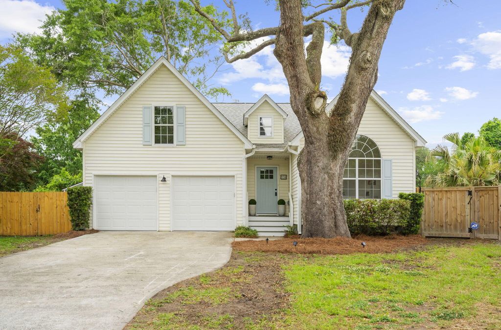 Photo of 930 Billfish Court, Charleston, SC 29412 (MLS # 26012271)