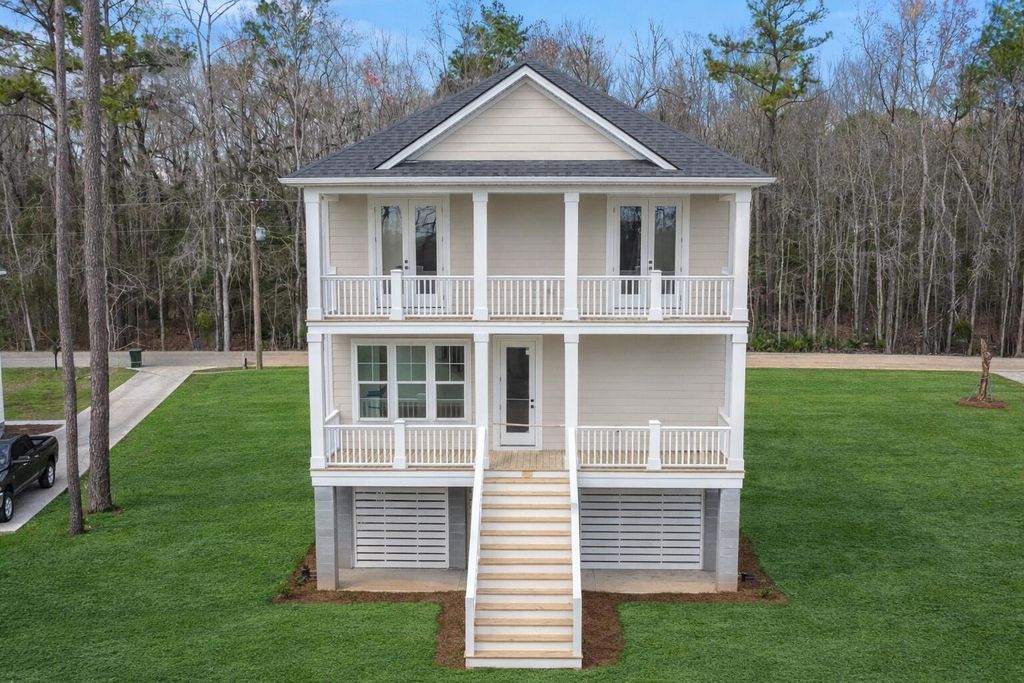 Photo of 1304 Mccrae Drive, Moncks Corner, SC 29461 (MLS # 26007098)