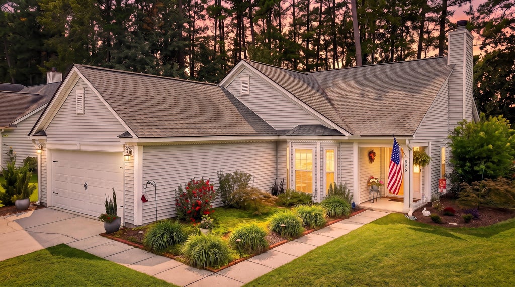 Photo of 526 Pointe Of Oaks Road, Summerville, SC 29485 (MLS # 26028151)