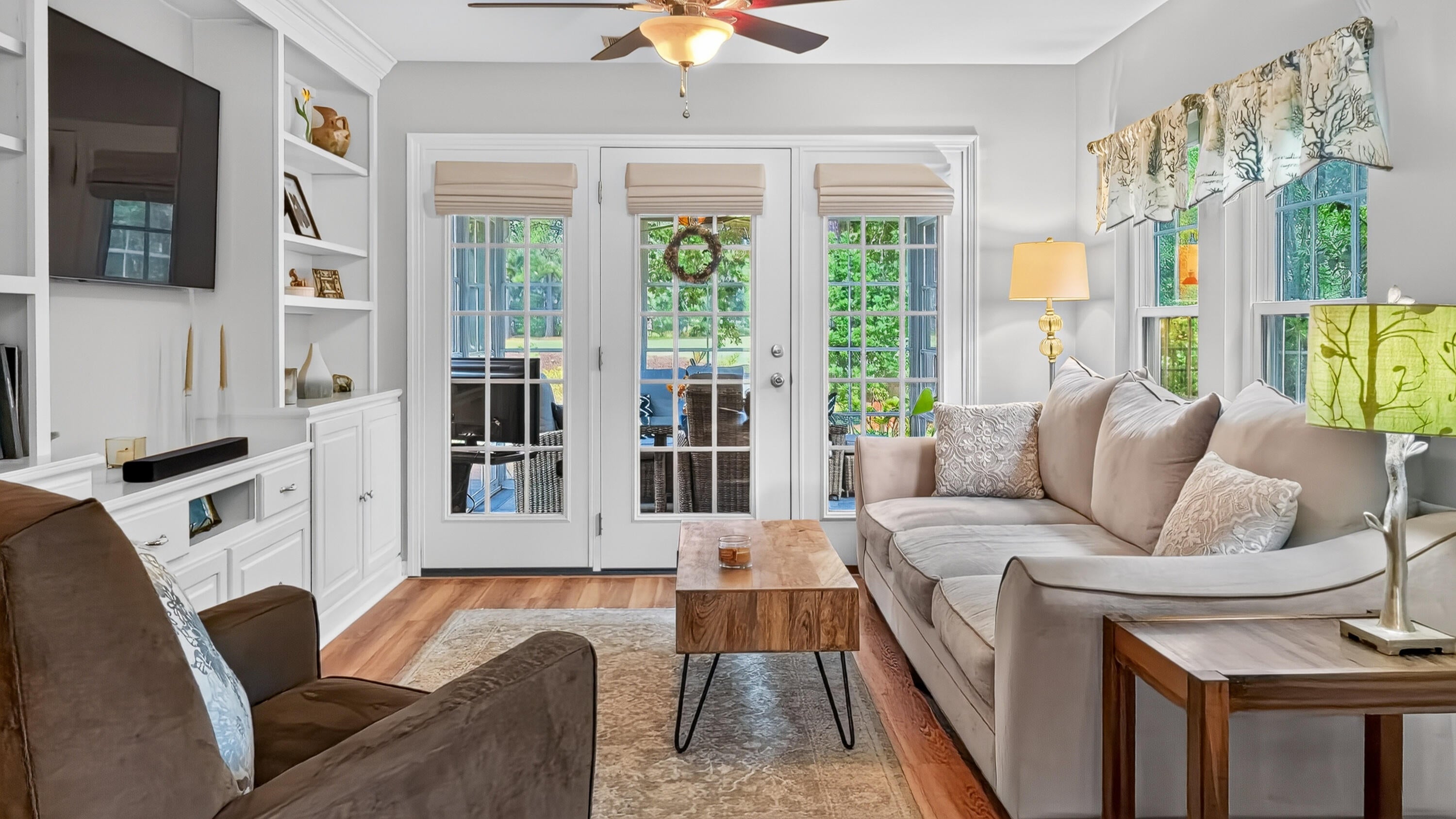 526 Pointe Of Oaks Road