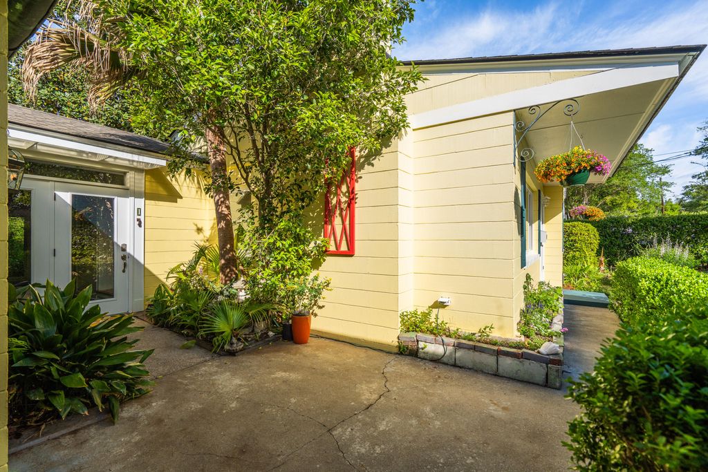 Photo of 1 Peeks Pike Pike, Charleston, SC 29407 (MLS # 26009911)