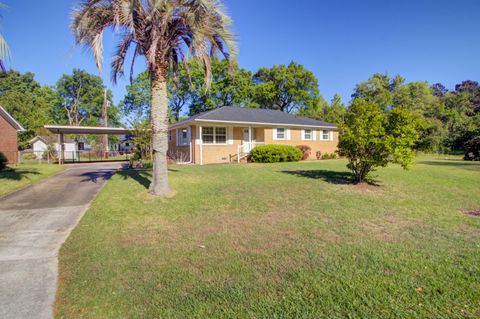 Photo of 1084 Honeysuckle Lane, Charleston, SC 29412 (MLS # 26010778)