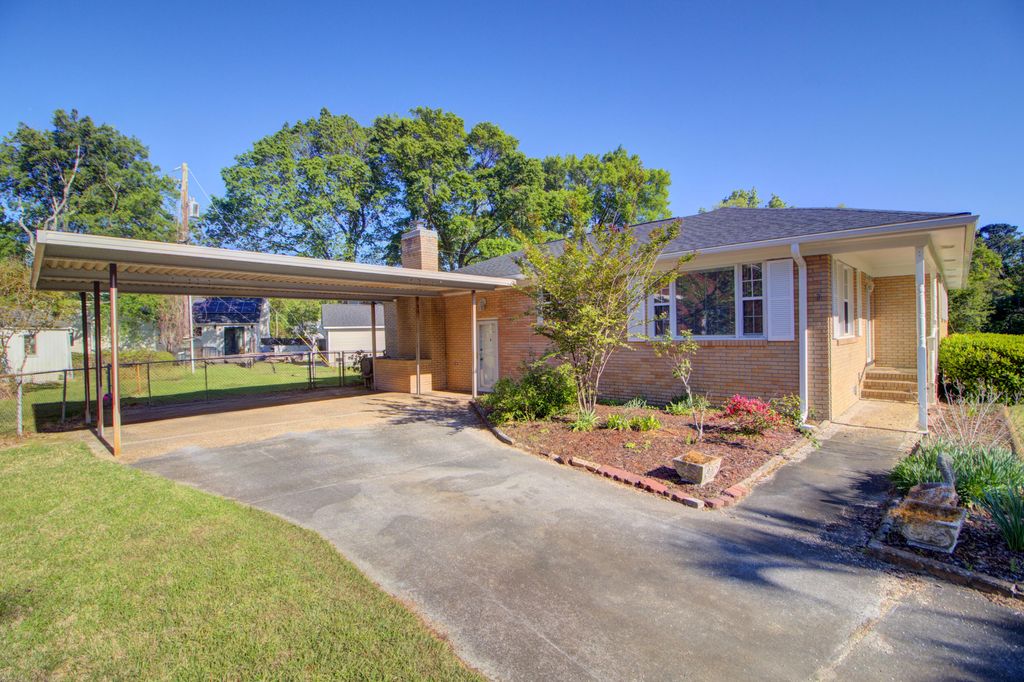 Photo of 1084 Honeysuckle Lane, Charleston, SC 29412 (MLS # 26010778)