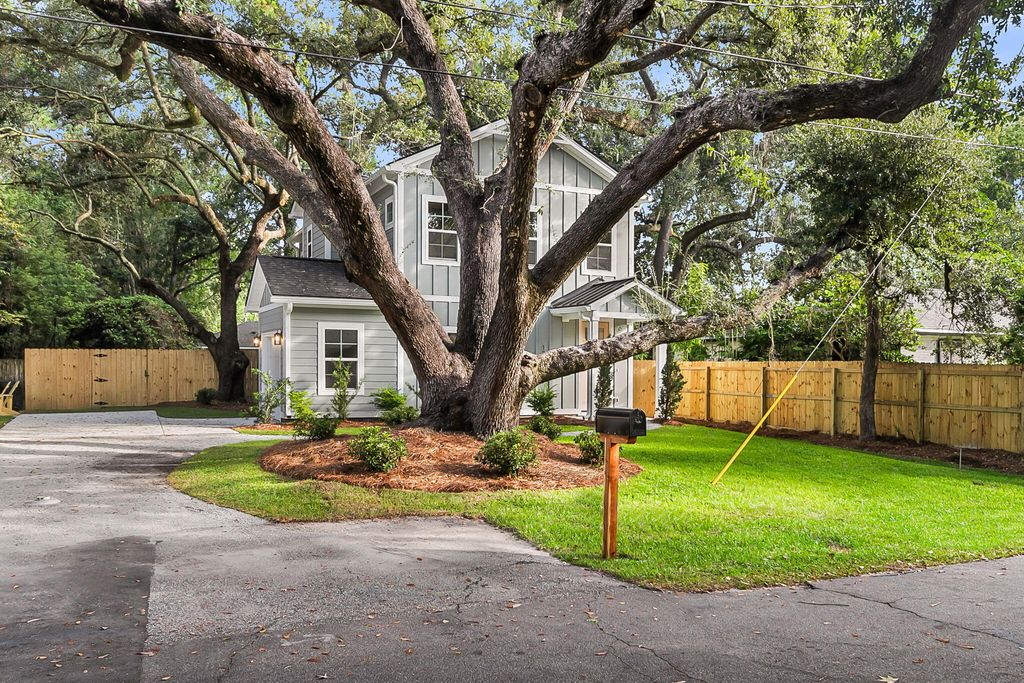 Photo of 1716 Wappoo Drive, Charleston, SC 29407 (MLS # 25026365)