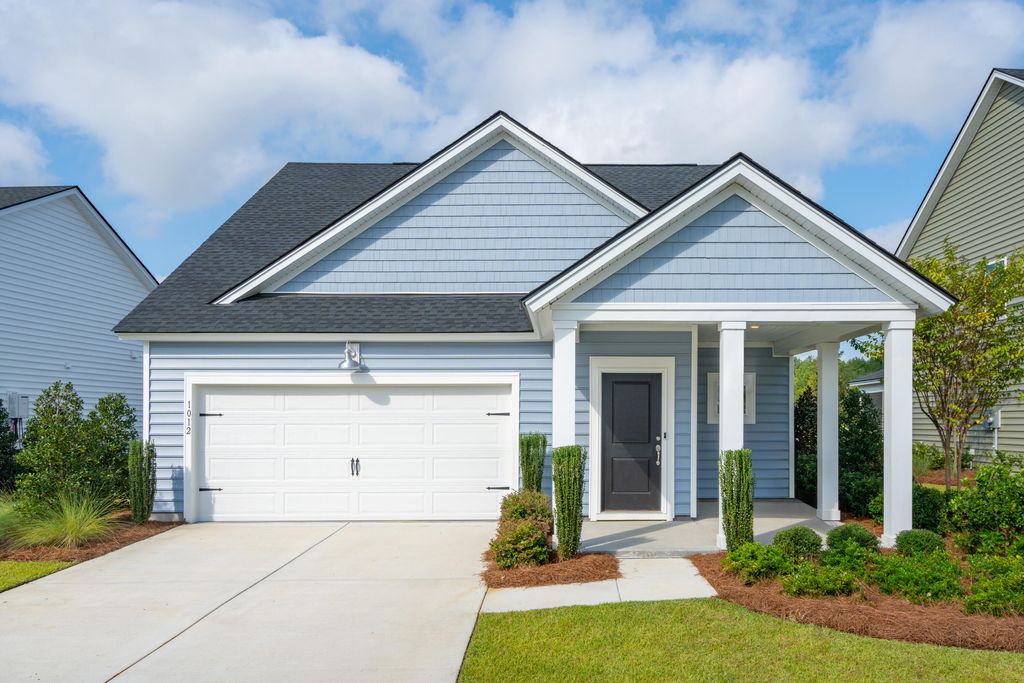 Photo of 1027 Patagonia Street, Summerville, SC 29485 (MLS # 26003955)