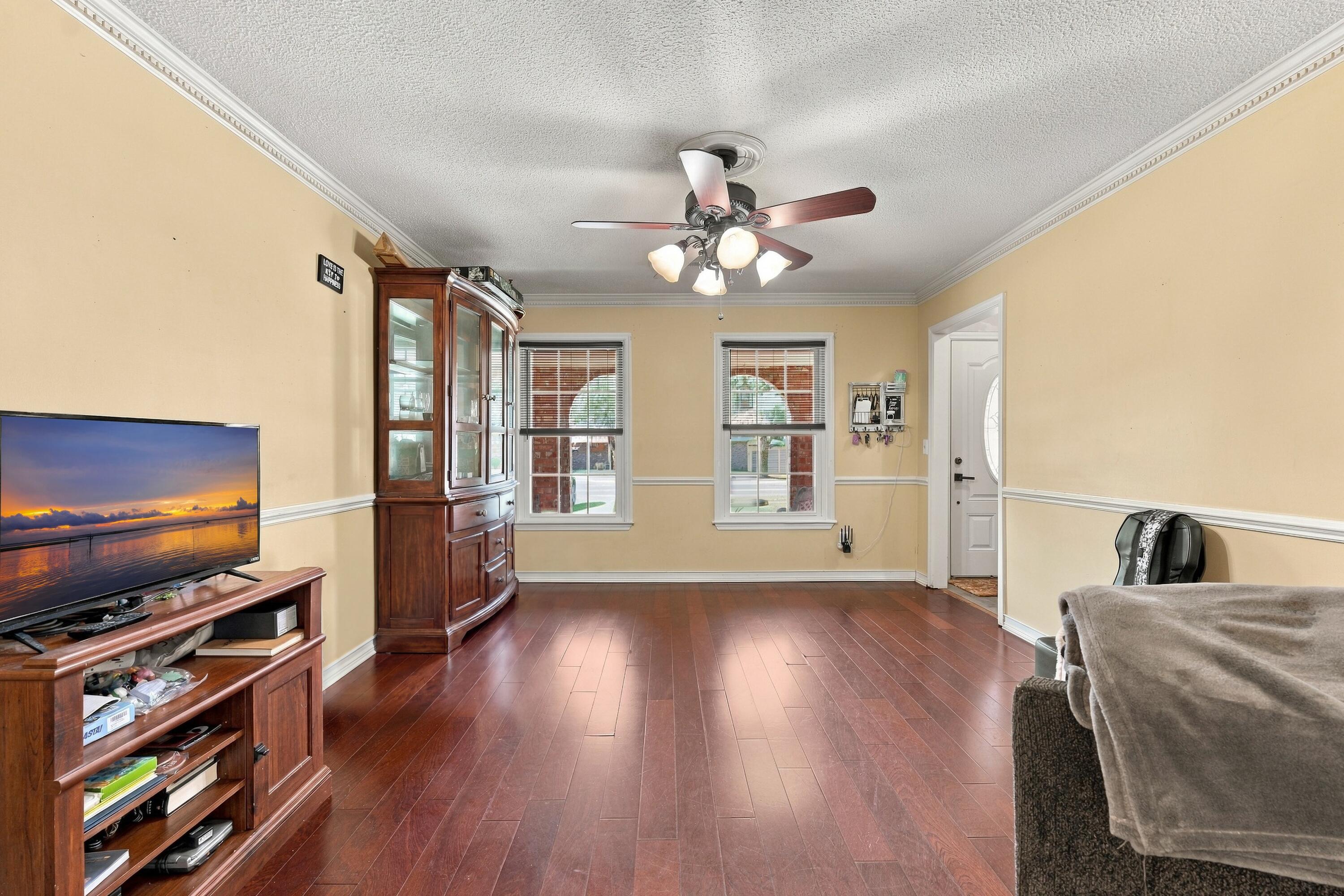 120 Kennington Drive