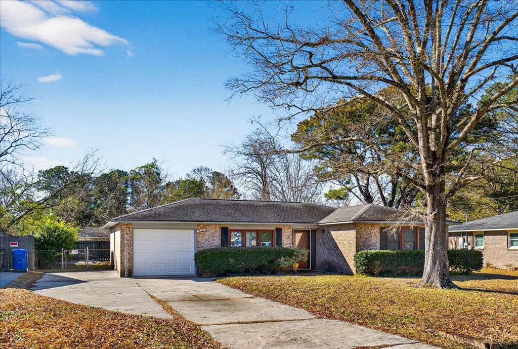 Photo of 7737 Ovaldale Drive, North Charleston, SC 29418 (MLS # 26001723)