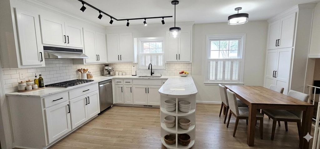 Photo of 783 Fort Johnson Road, Charleston, SC 29412 (MLS # 26007439)