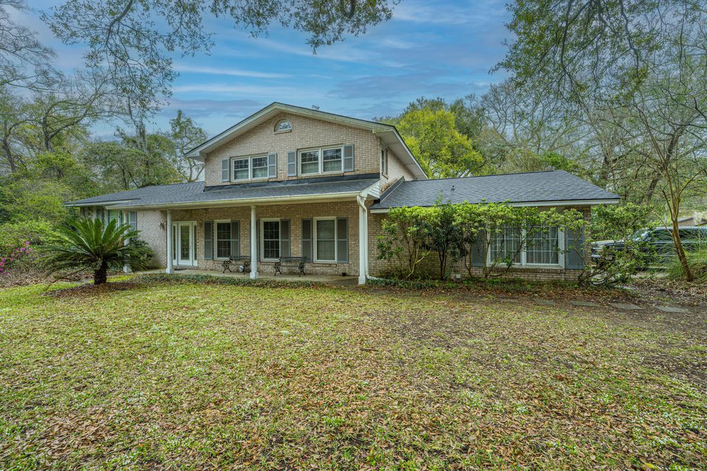 Photo of 783 Fort Johnson Road, Charleston, SC 29412 (MLS # 26007439)