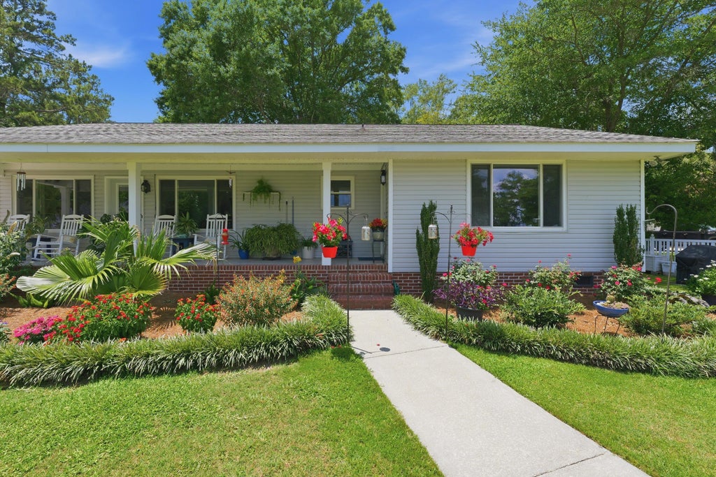 Photo of 1805 Ringneck Road, Moncks Corner, SC 29461 (MLS # 26018728)