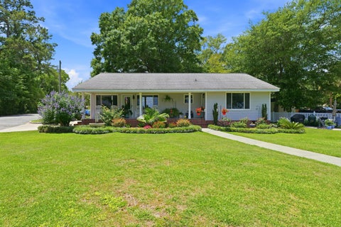 Photo of 1805 Ringneck Road, Moncks Corner, SC 29461 (MLS # 26018728)