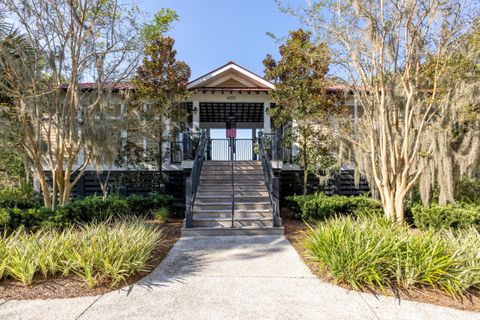 A home in North Charleston